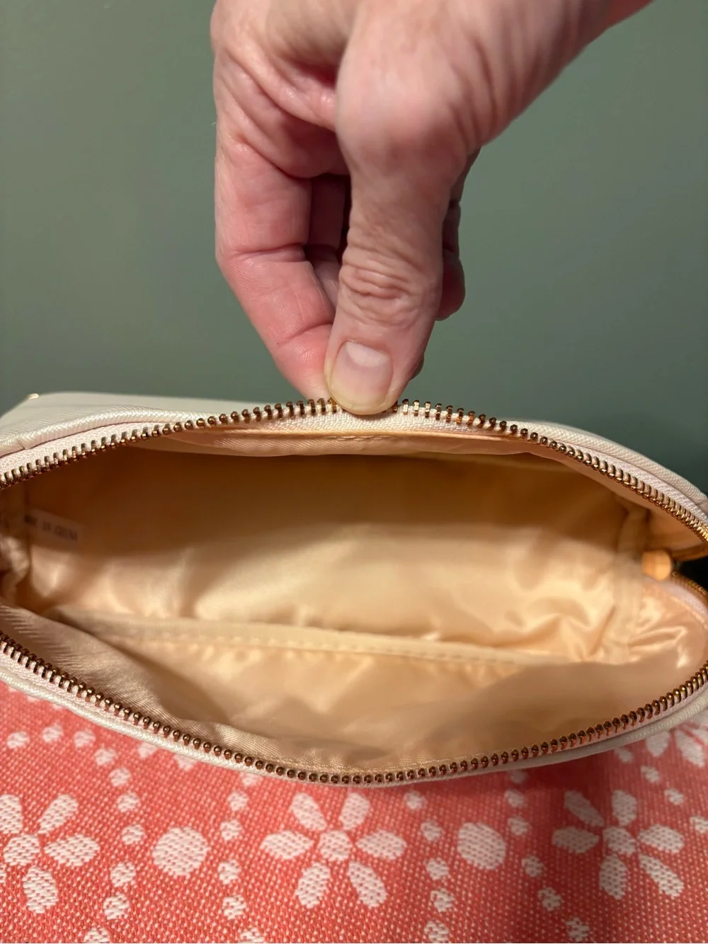 Monat Travel Jewelry and Cosmetic Case